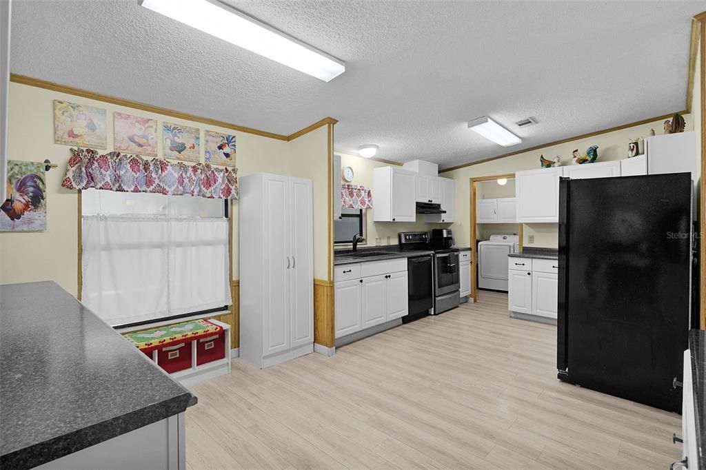 Active With Contract: $155,000 (3 beds, 2 baths, 1996 Square Feet)