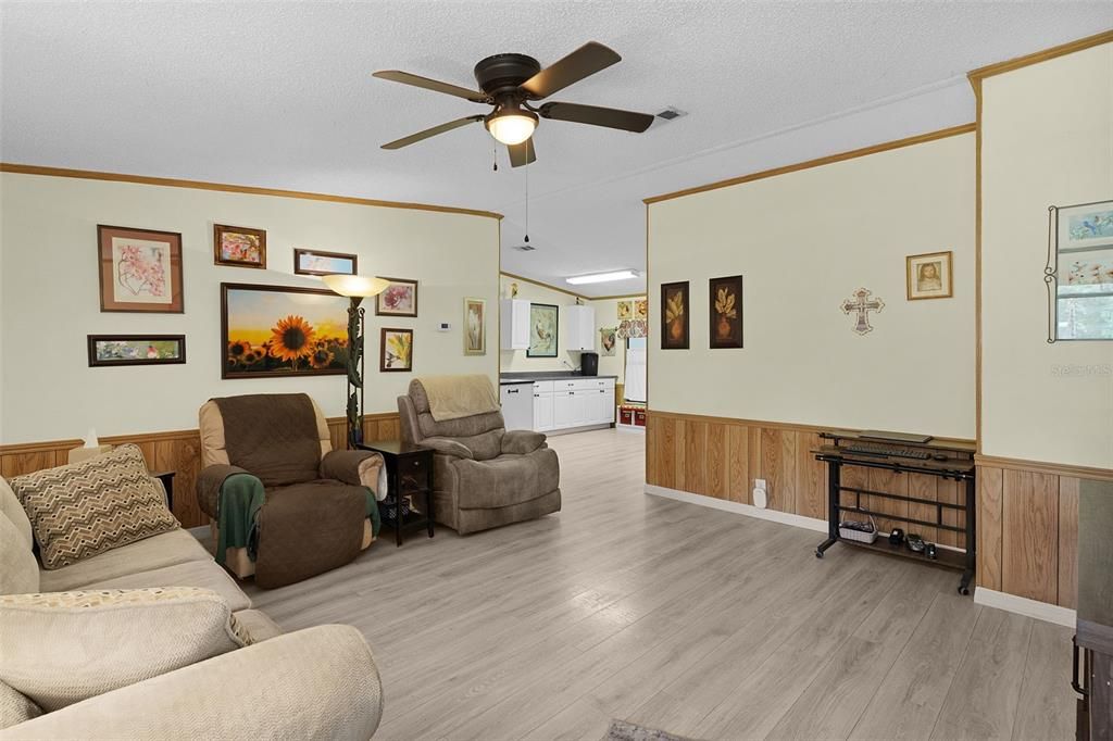 Active With Contract: $155,000 (3 beds, 2 baths, 1996 Square Feet)