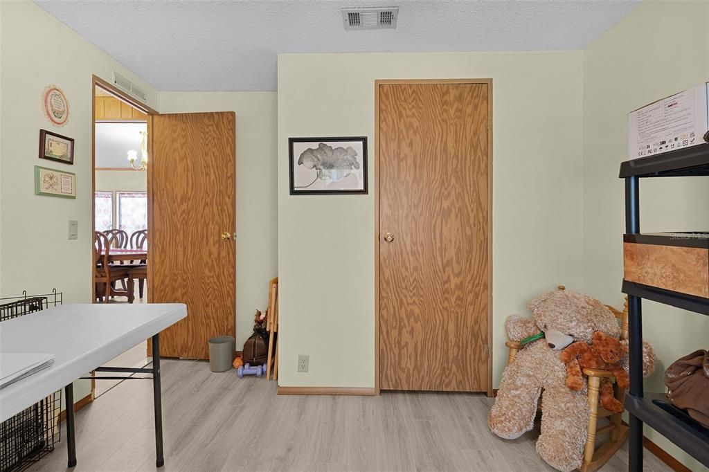 Active With Contract: $155,000 (3 beds, 2 baths, 1996 Square Feet)