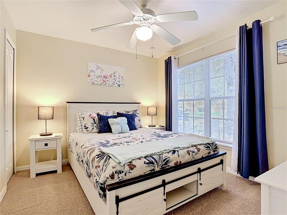 Active With Contract: $385,000 (5 beds, 3 baths, 1662 Square Feet)