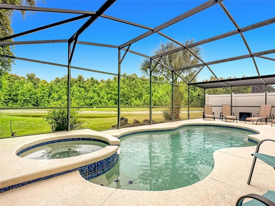 Active With Contract: $385,000 (5 beds, 3 baths, 1662 Square Feet)