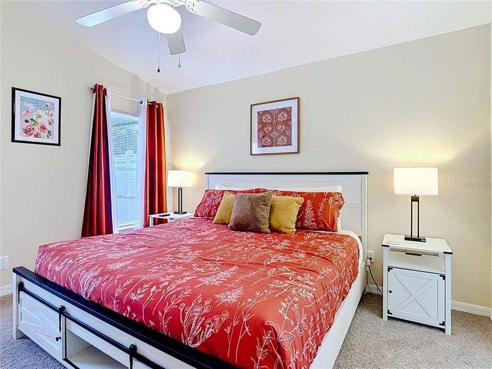 Active With Contract: $385,000 (5 beds, 3 baths, 1662 Square Feet)