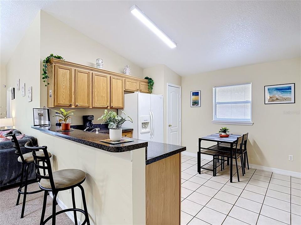 Active With Contract: $385,000 (5 beds, 3 baths, 1662 Square Feet)