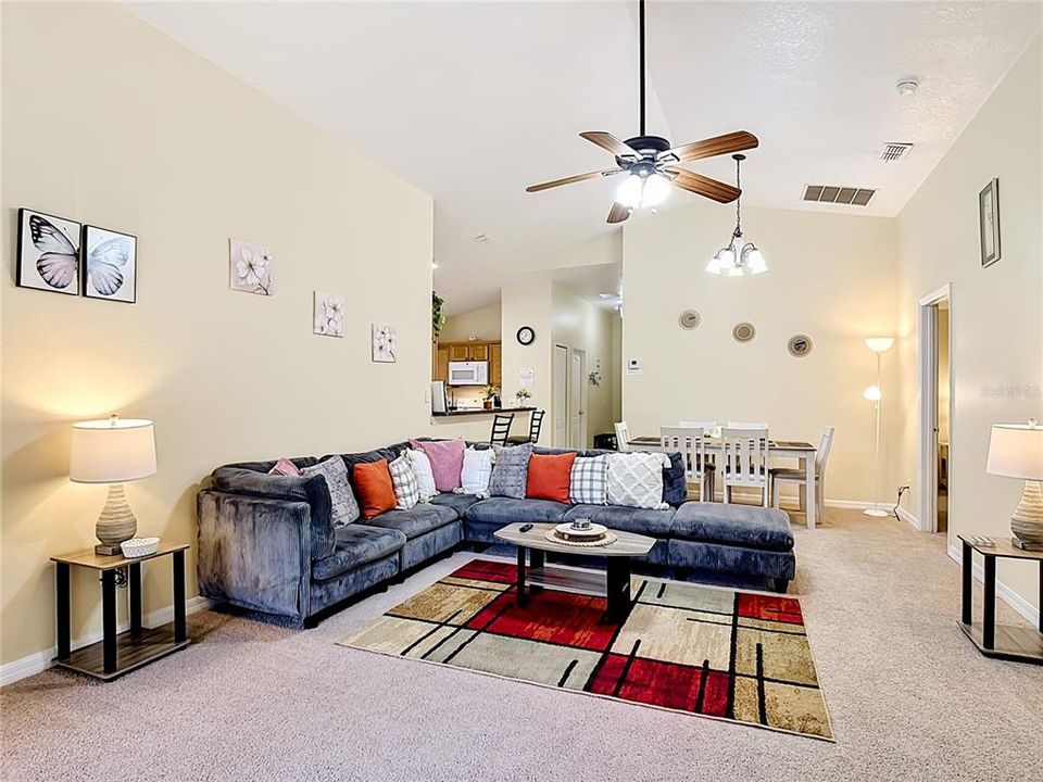 Active With Contract: $385,000 (5 beds, 3 baths, 1662 Square Feet)