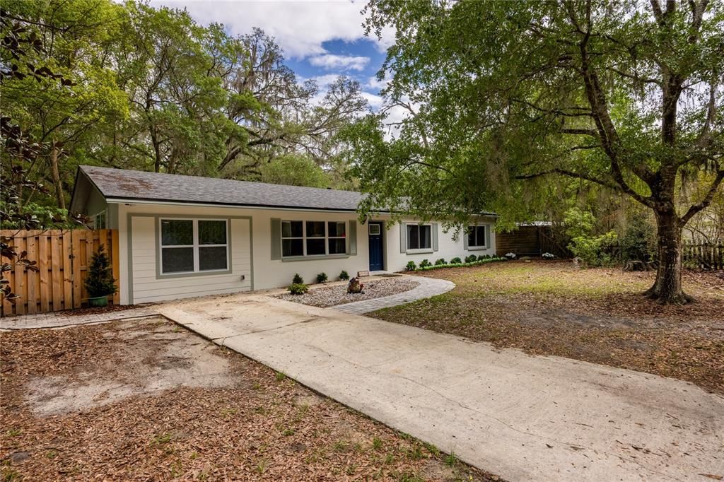 Active With Contract: $275,000 (3 beds, 2 baths, 1434 Square Feet)