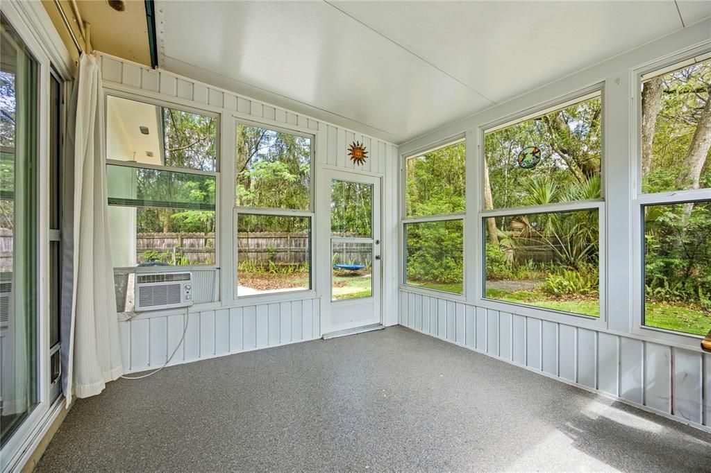 Active With Contract: $275,000 (3 beds, 2 baths, 1434 Square Feet)
