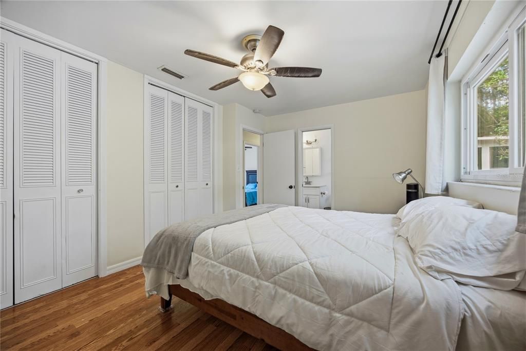 Active With Contract: $275,000 (3 beds, 2 baths, 1434 Square Feet)