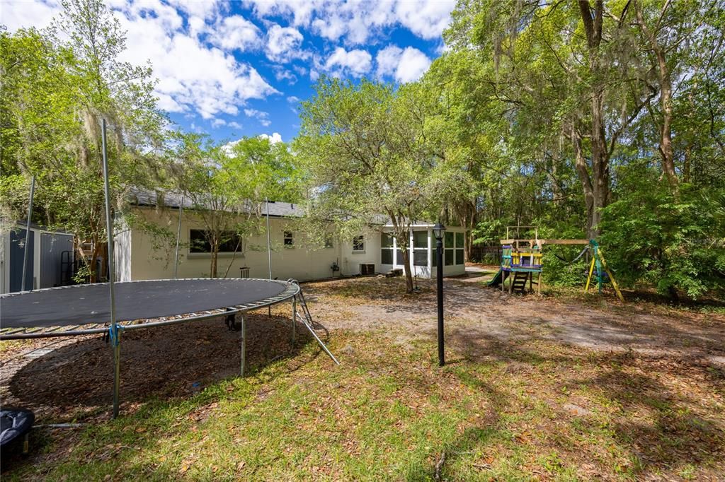 Active With Contract: $275,000 (3 beds, 2 baths, 1434 Square Feet)