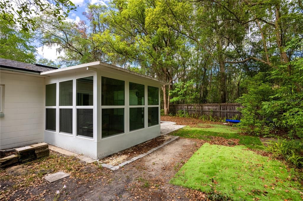 Active With Contract: $275,000 (3 beds, 2 baths, 1434 Square Feet)