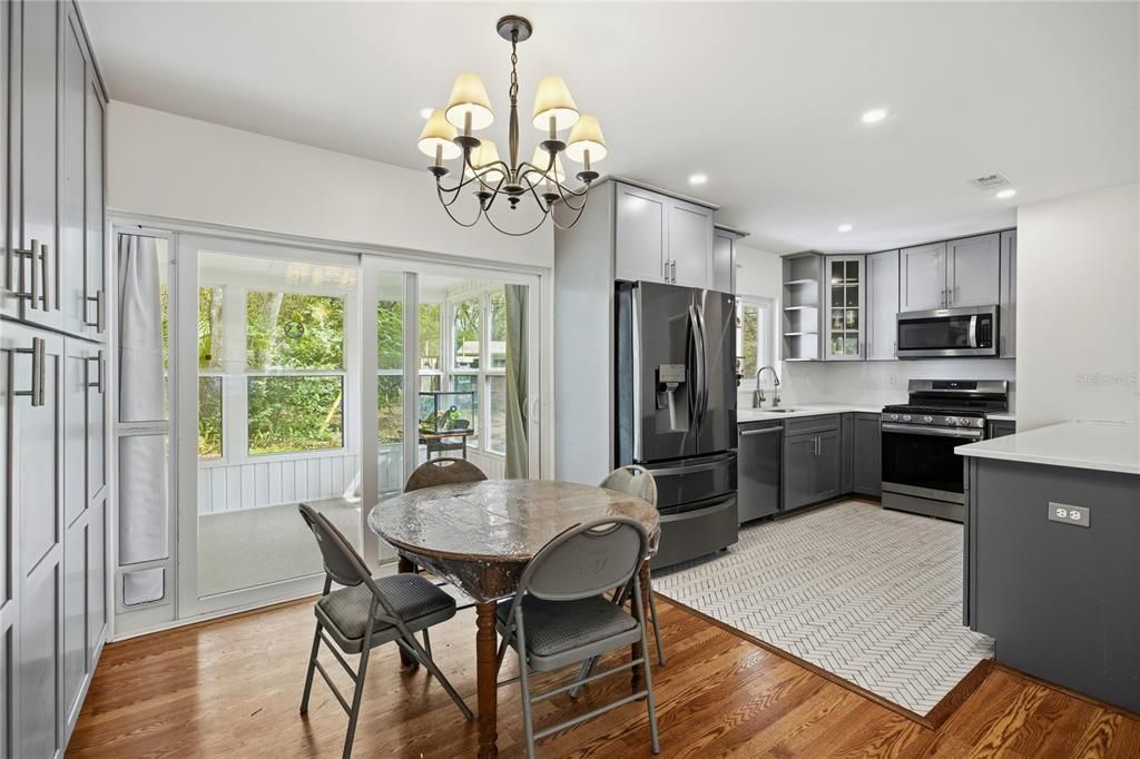 Active With Contract: $275,000 (3 beds, 2 baths, 1434 Square Feet)