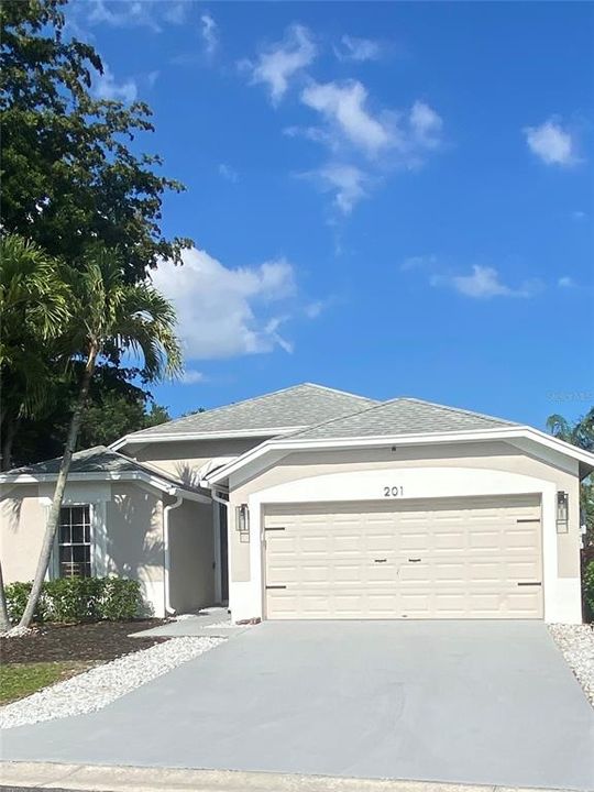 Recently Sold: $437,000 (3 beds, 2 baths, 1216 Square Feet)