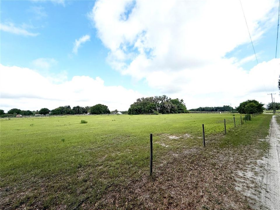 For Sale: $744,900 (13.60 acres)