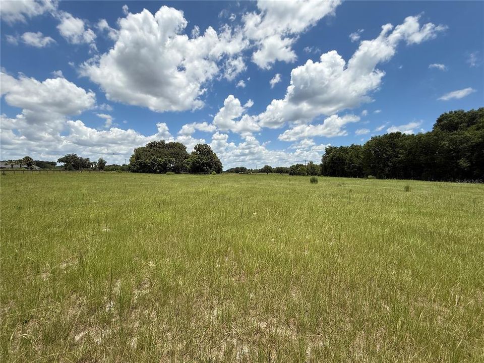 En Venta: $744,900 (13.60 acres)