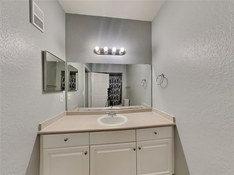 En Venta: $214,000 (3 camas, 2 baños, 1333 Pies cuadrados)