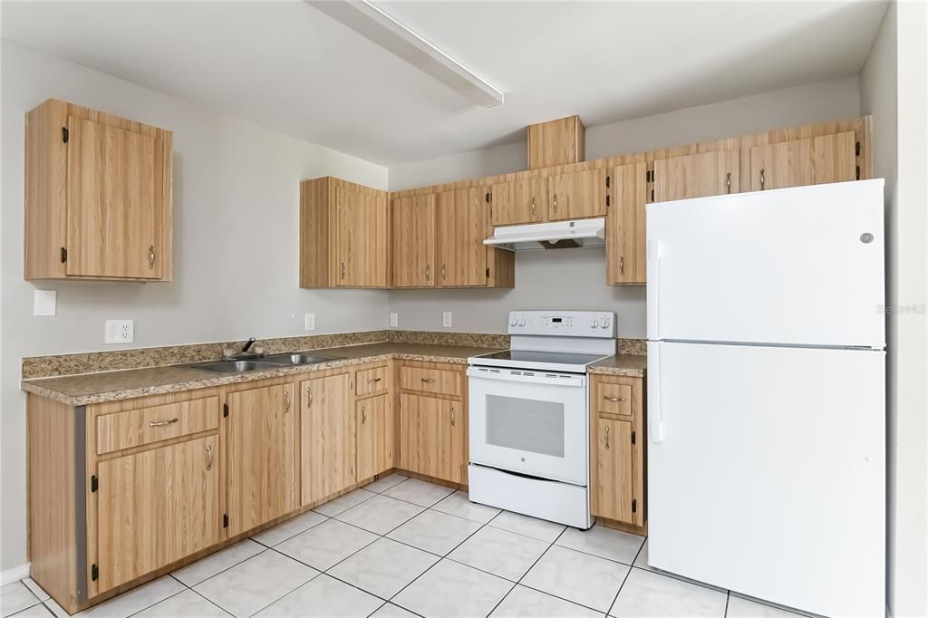 В аренду: $1,795 (3 спален, 2 ванн, 1282 Квадратных фут)