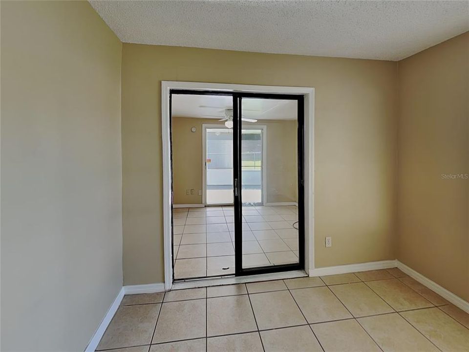 For Rent: $1,613 (3 beds, 2 baths, 1055 Square Feet)