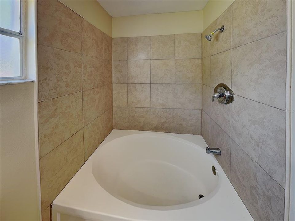 For Rent: $1,613 (3 beds, 2 baths, 1055 Square Feet)