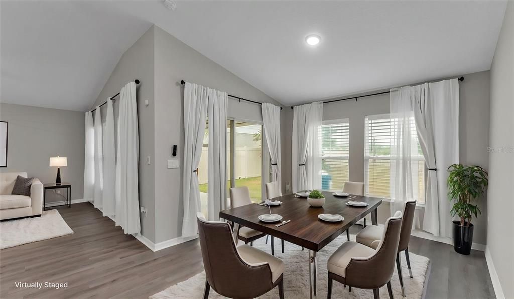 En Venta: $335,000 (4 camas, 2 baños, 1848 Pies cuadrados)