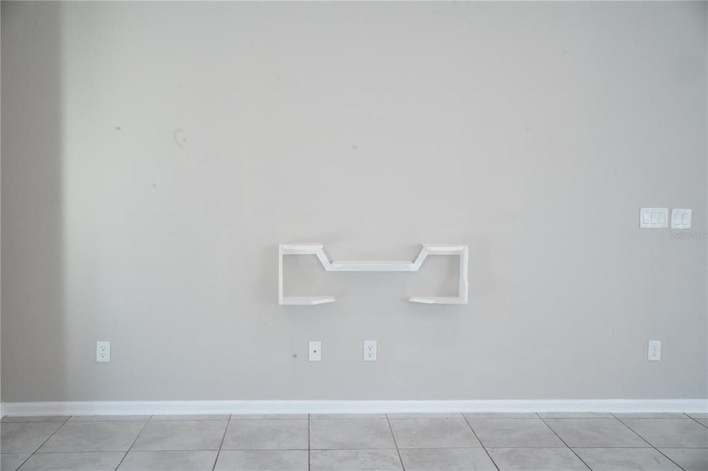 For Sale: $359,000 (4 beds, 2 baths, 1880 Square Feet)