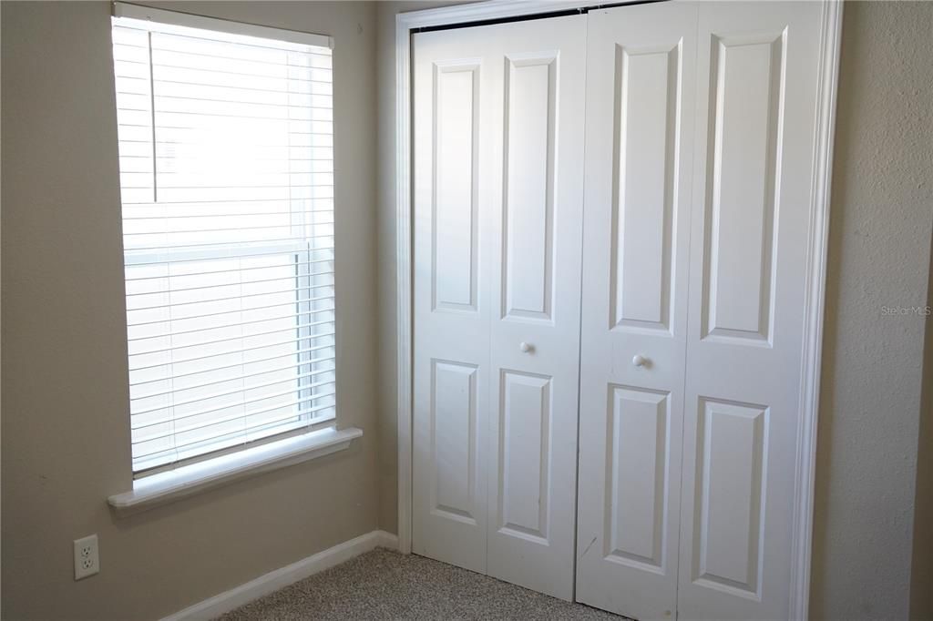 For Sale: $359,000 (4 beds, 2 baths, 1880 Square Feet)