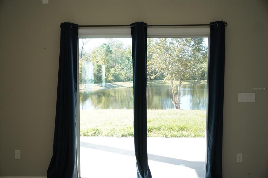 For Sale: $359,000 (4 beds, 2 baths, 1880 Square Feet)