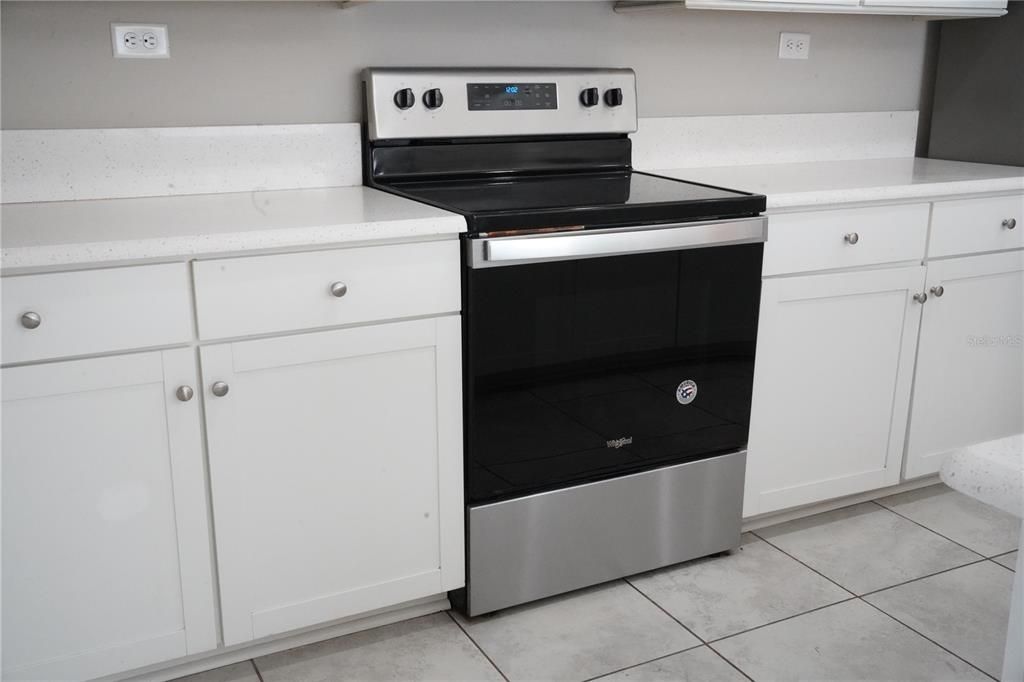 For Sale: $359,000 (4 beds, 2 baths, 1880 Square Feet)