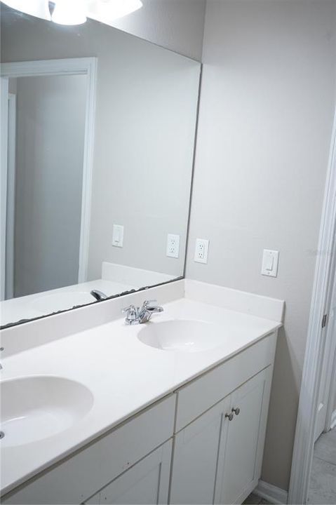 For Sale: $359,000 (4 beds, 2 baths, 1880 Square Feet)