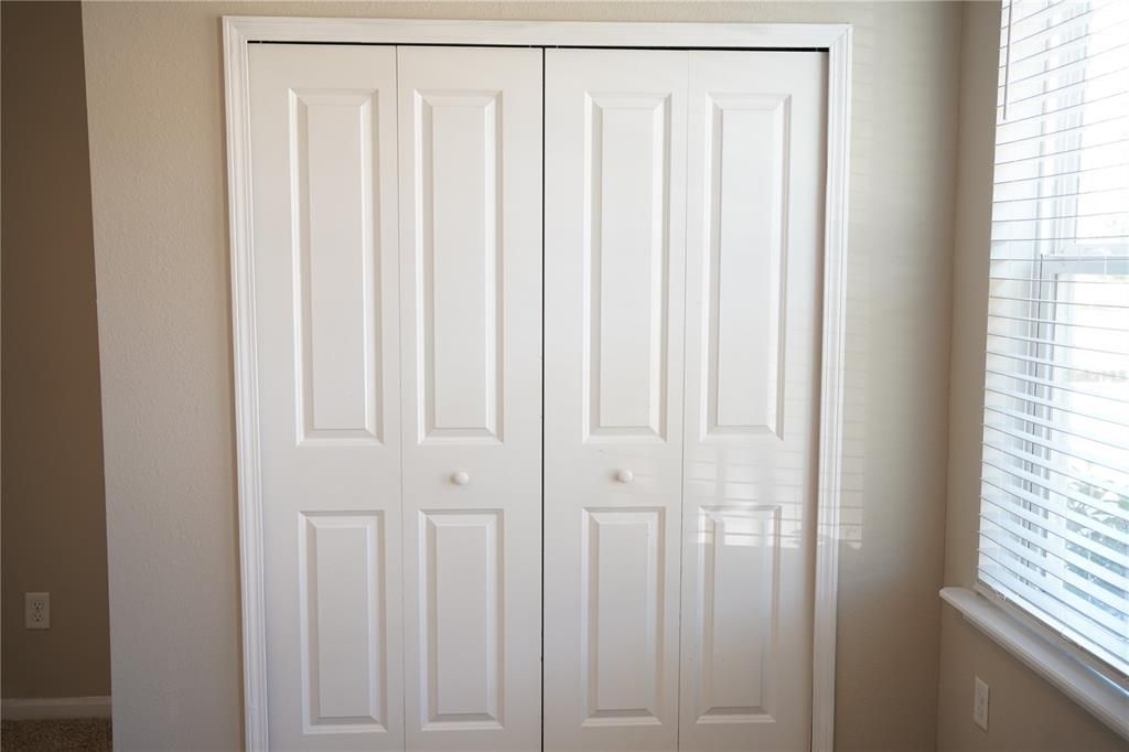 For Sale: $359,000 (4 beds, 2 baths, 1880 Square Feet)