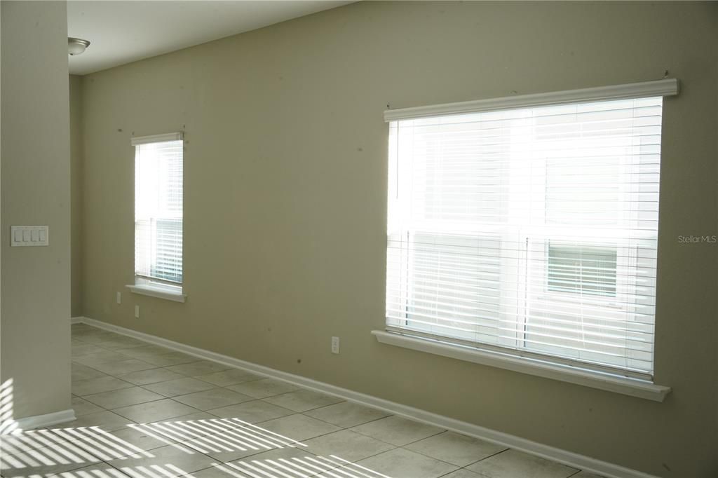 For Sale: $359,000 (4 beds, 2 baths, 1880 Square Feet)