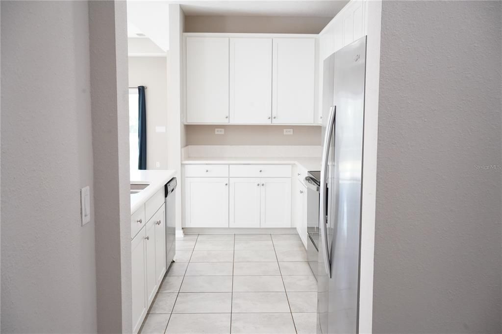 For Sale: $359,000 (4 beds, 2 baths, 1880 Square Feet)