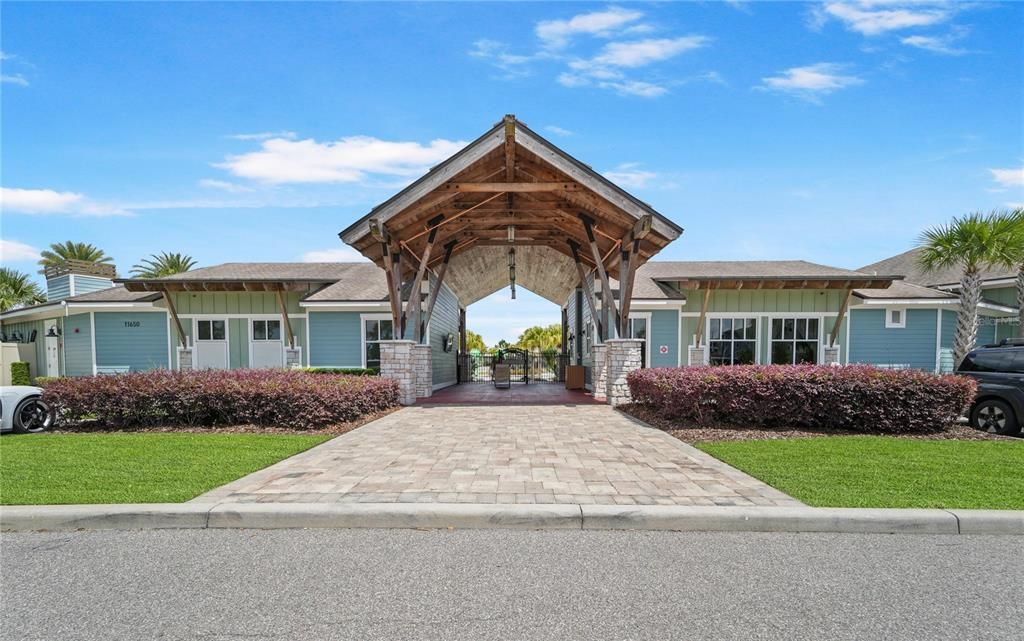 Active With Contract: $559,900 (5 beds, 3 baths, 2638 Square Feet)