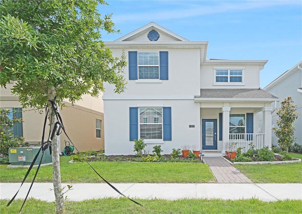 Active With Contract: $559,900 (5 beds, 3 baths, 2638 Square Feet)