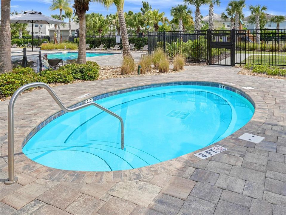 Active With Contract: $559,900 (5 beds, 3 baths, 2638 Square Feet)