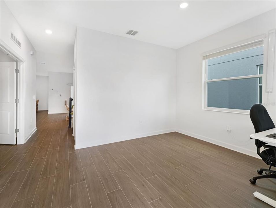 Active With Contract: $559,900 (5 beds, 3 baths, 2638 Square Feet)