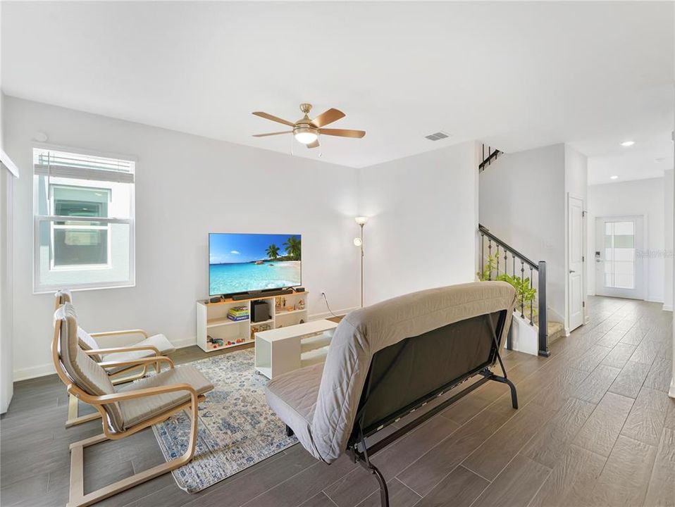Active With Contract: $559,900 (5 beds, 3 baths, 2638 Square Feet)