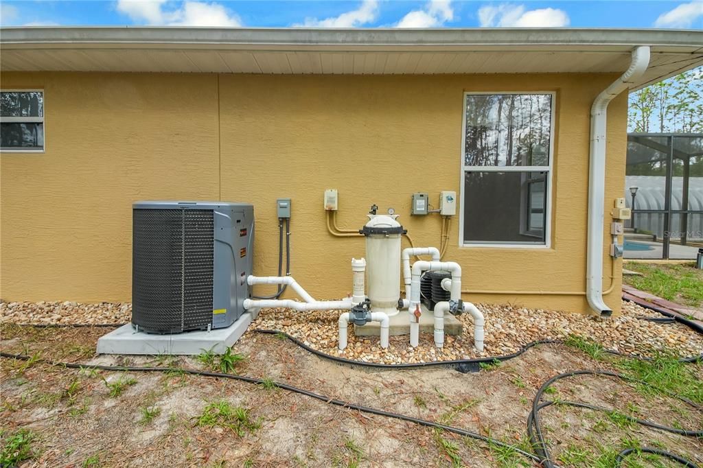 Activo con contrato: $525,000 (3 camas, 2 baños, 2219 Pies cuadrados)