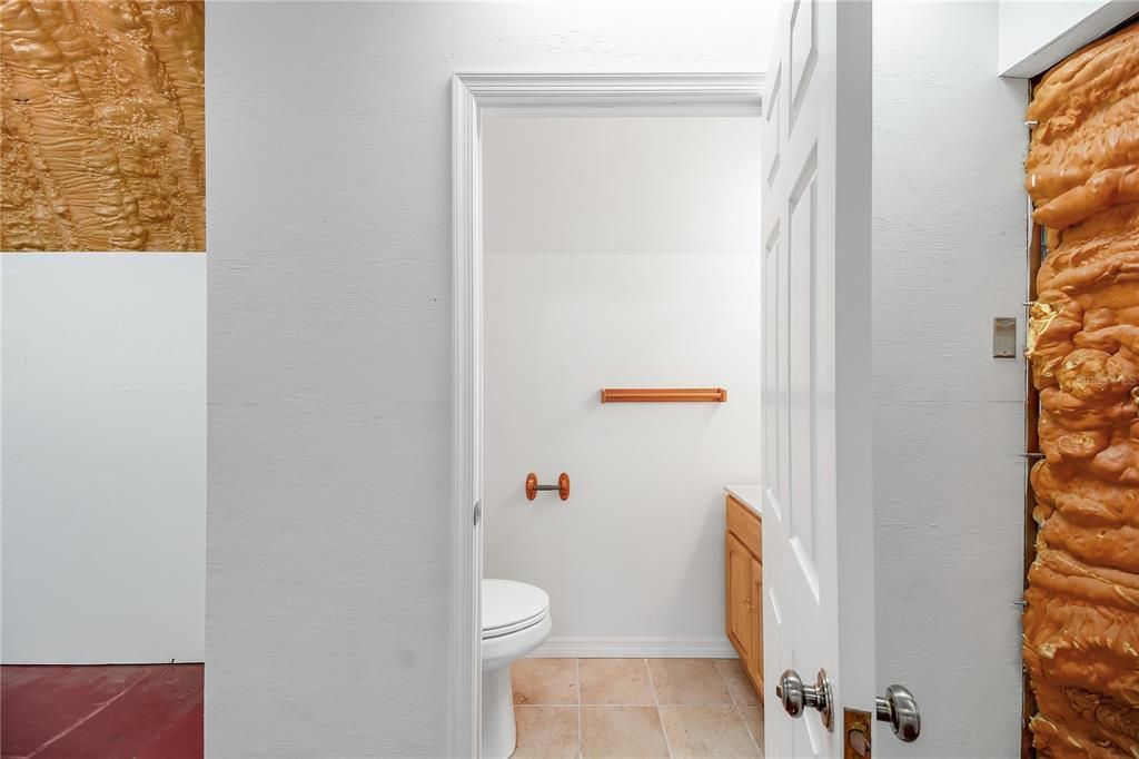 Activo con contrato: $525,000 (3 camas, 2 baños, 2219 Pies cuadrados)