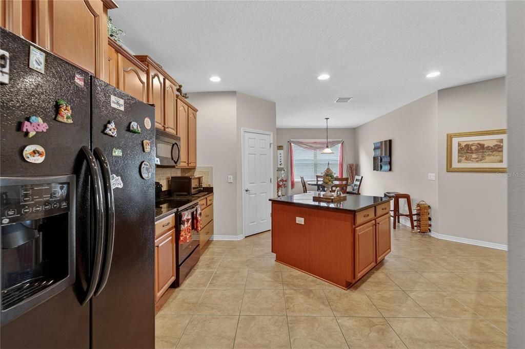 En Venta: $509,999 (4 camas, 3 baños, 2822 Pies cuadrados)