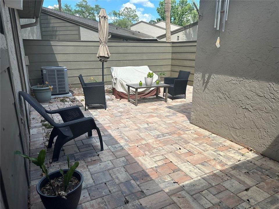 For Rent: $1,800 (3 beds, 2 baths, 1721 Square Feet)