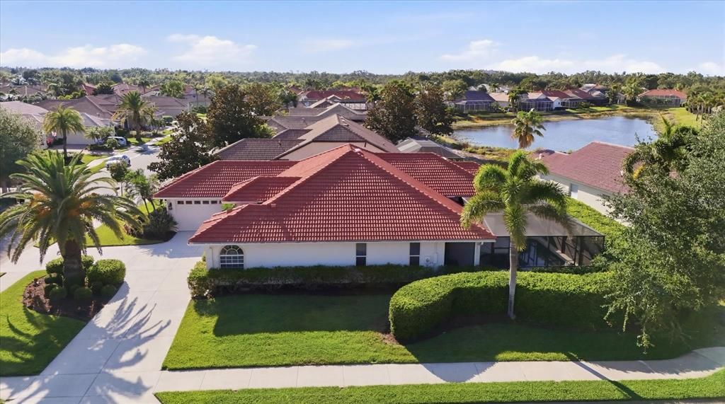 Activo con contrato: $632,500 (3 camas, 3 baños, 2605 Pies cuadrados)