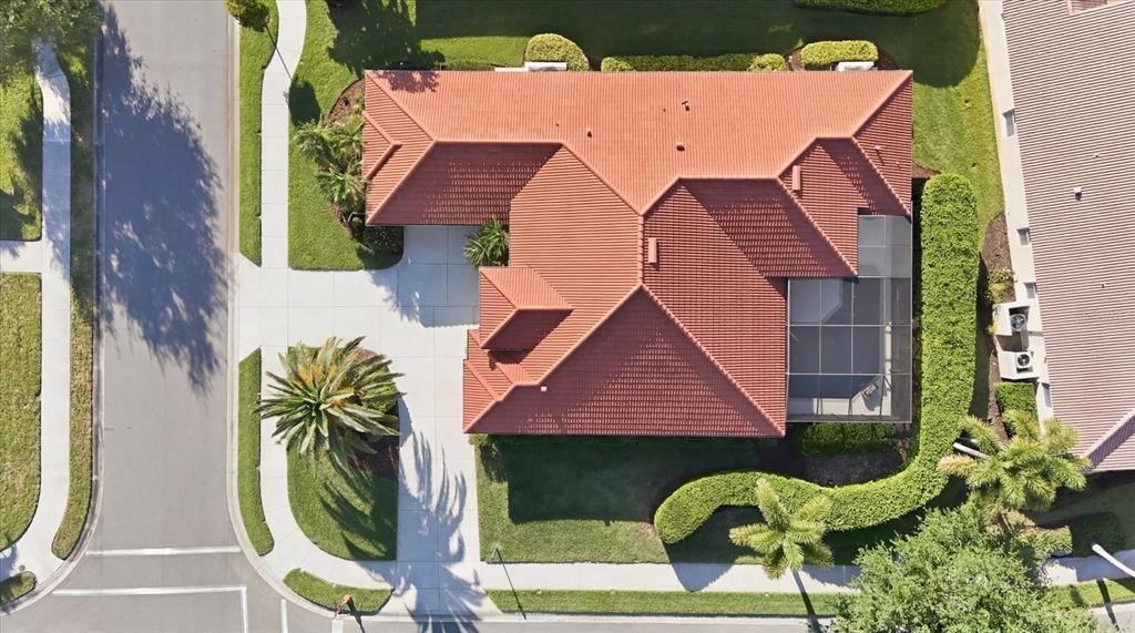 Activo con contrato: $632,500 (3 camas, 3 baños, 2605 Pies cuadrados)