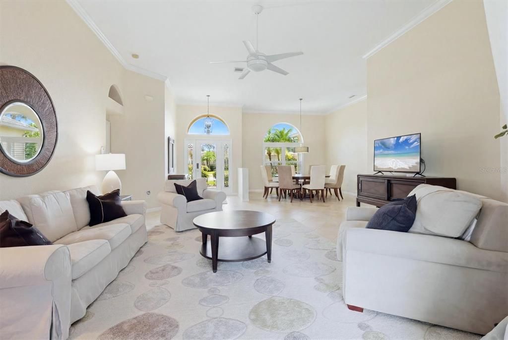 Activo con contrato: $632,500 (3 camas, 3 baños, 2605 Pies cuadrados)