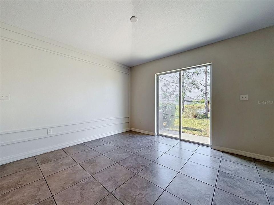Activo con contrato: $299,900 (4 camas, 2 baños, 1918 Pies cuadrados)