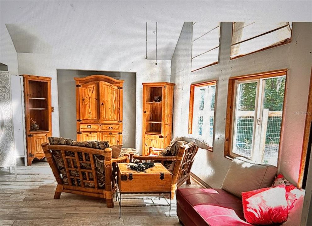 En Venta: $375,000 (3 camas, 2 baños, 1894 Pies cuadrados)
