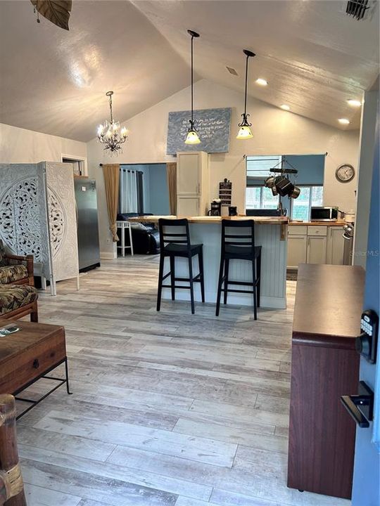 En Venta: $375,000 (3 camas, 2 baños, 1894 Pies cuadrados)
