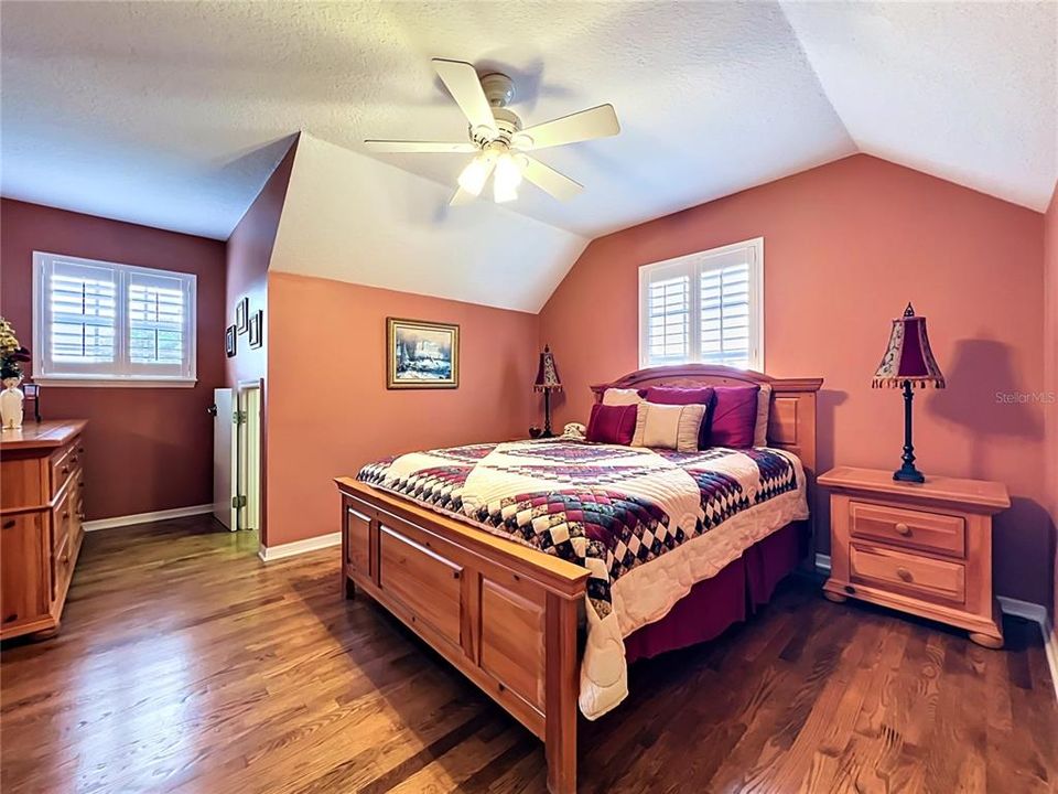 Active With Contract: $850,000 (4 beds, 3 baths, 2829 Square Feet)
