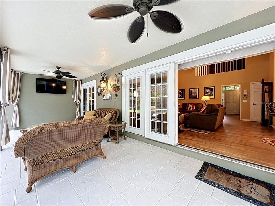 Active With Contract: $850,000 (4 beds, 3 baths, 2829 Square Feet)
