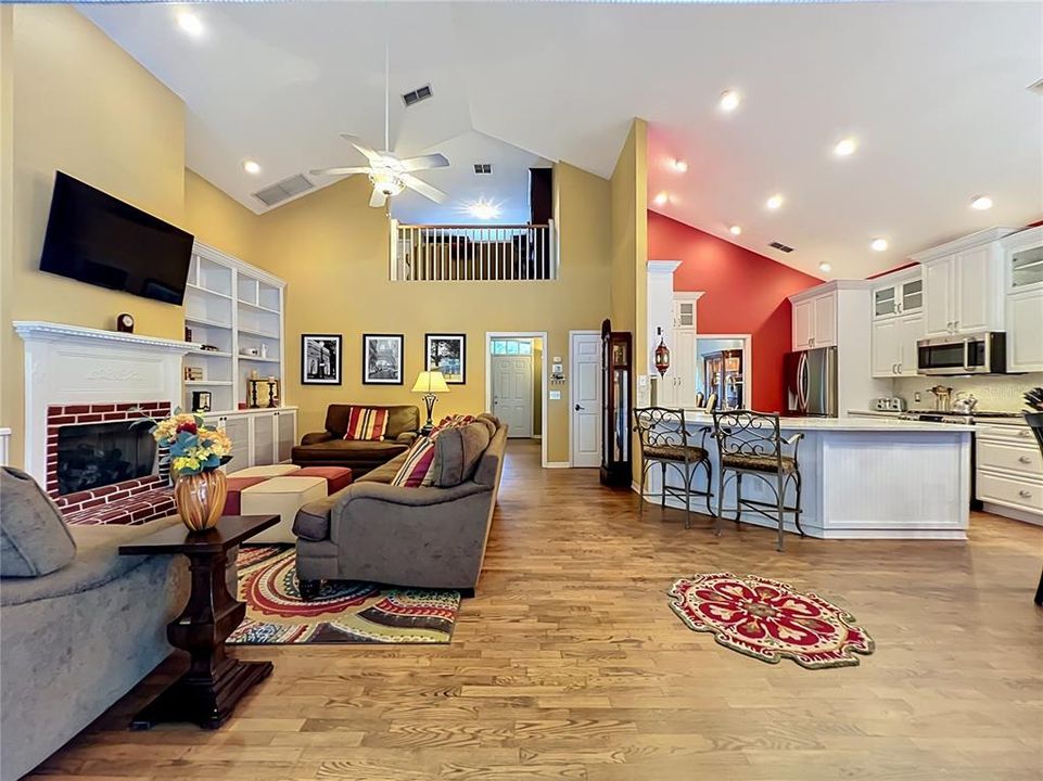 Active With Contract: $850,000 (4 beds, 3 baths, 2829 Square Feet)