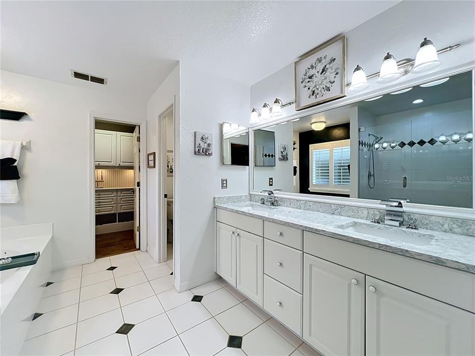Active With Contract: $850,000 (4 beds, 3 baths, 2829 Square Feet)