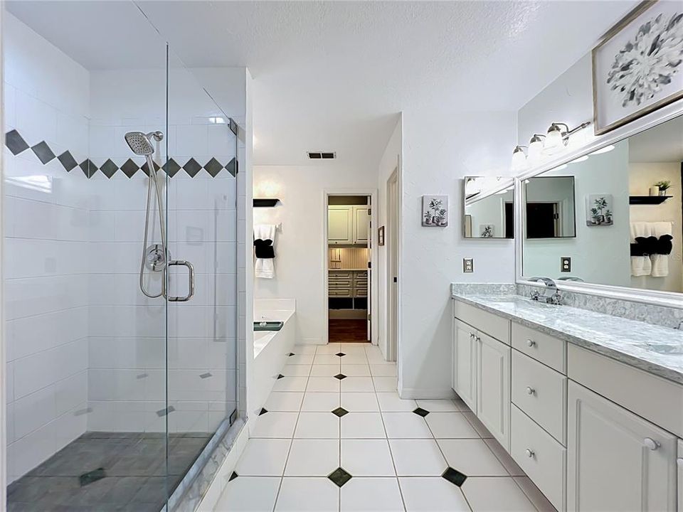 Active With Contract: $850,000 (4 beds, 3 baths, 2829 Square Feet)